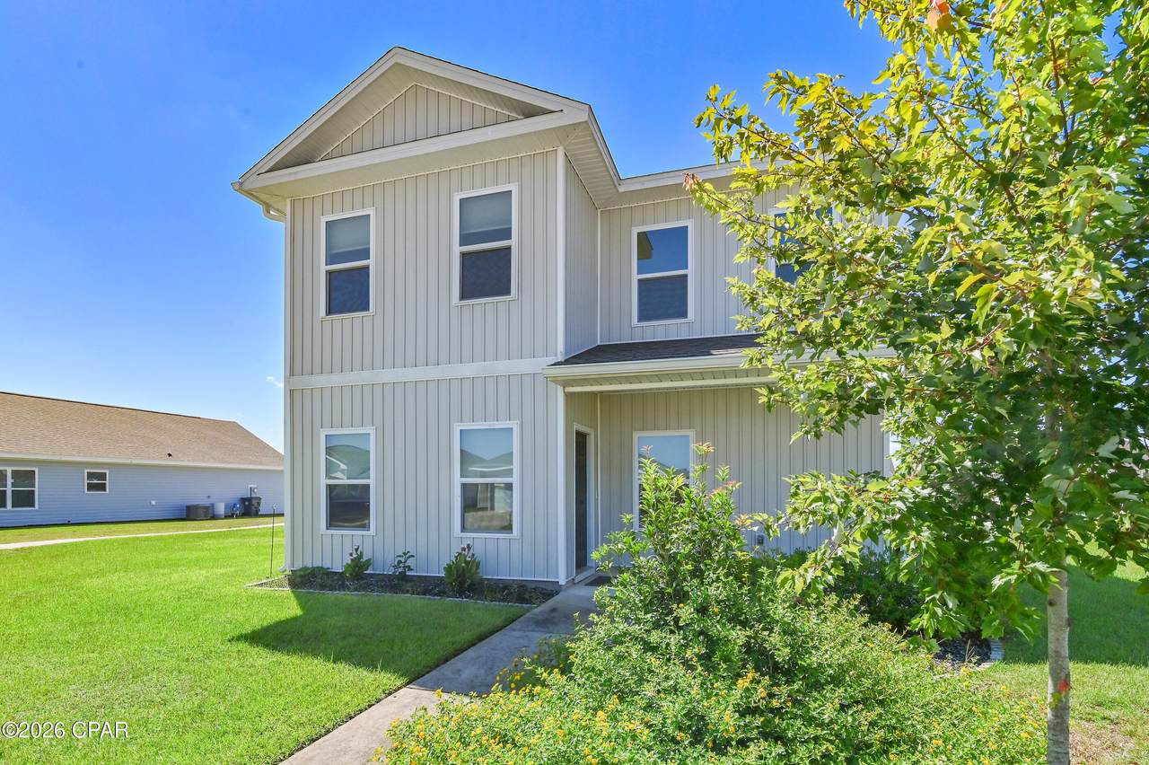 56 Silverthorn Street - Photo 1