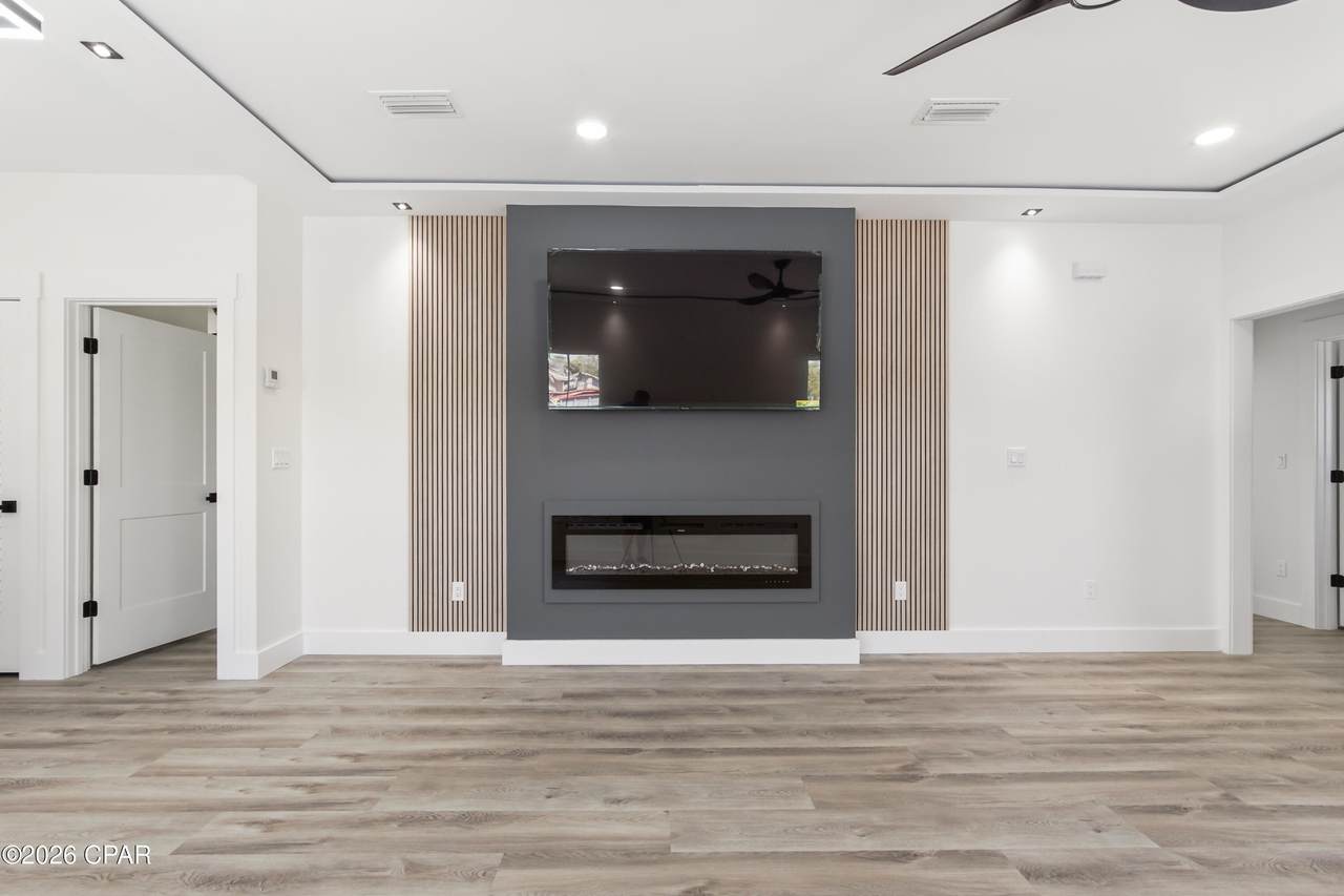 706 Kirklin Avenue - Photo 1