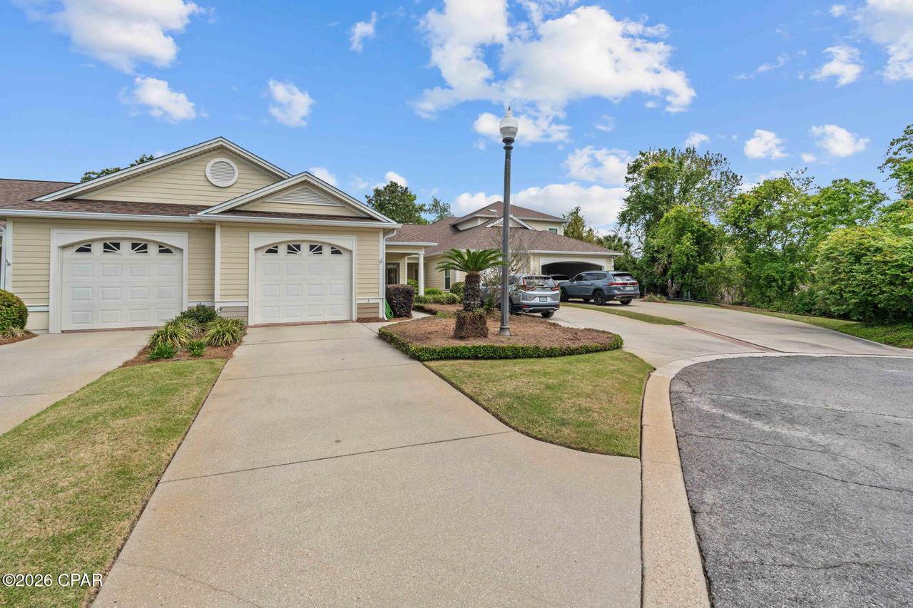2412 Saint Andrews Boulevard - Photo 1