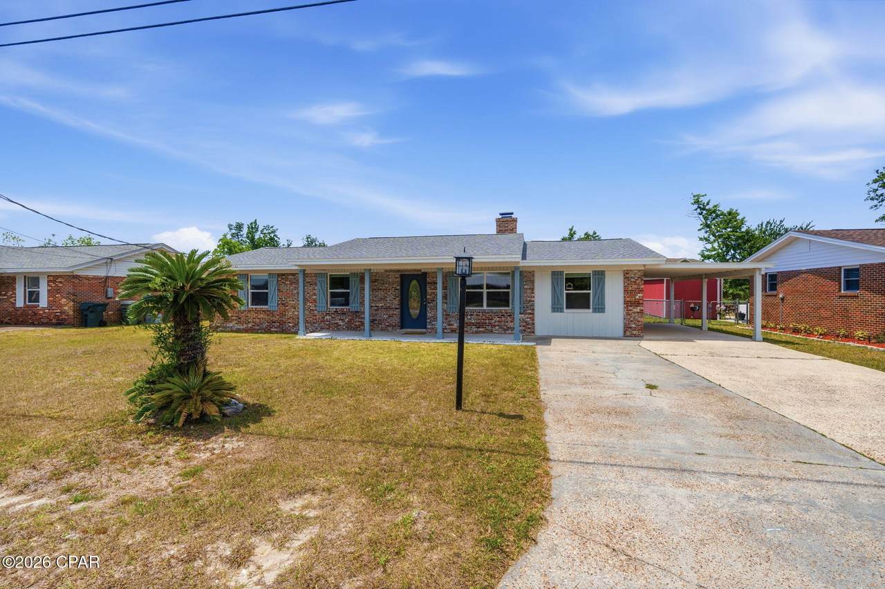 2020 Greenbriar Boulevard - Photo 1