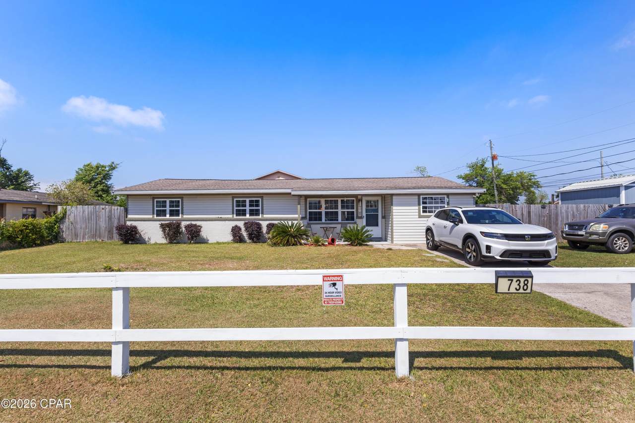 738 Gay Avenue - Photo 1