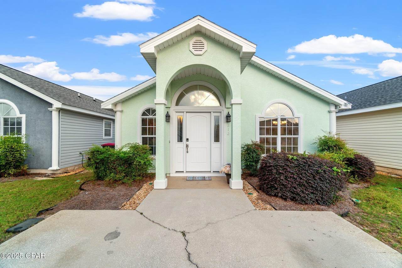 212 Seahorse Way - Photo 1