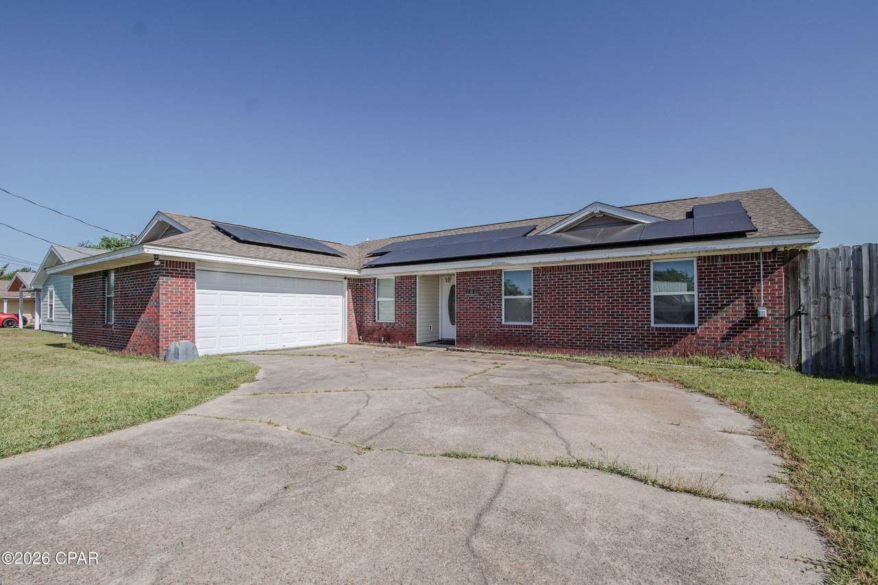 608 Hummingbird Street - Photo 1