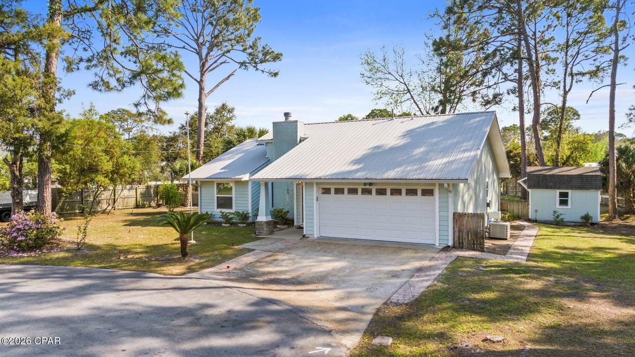 323 Prudence Lane - Photo 1