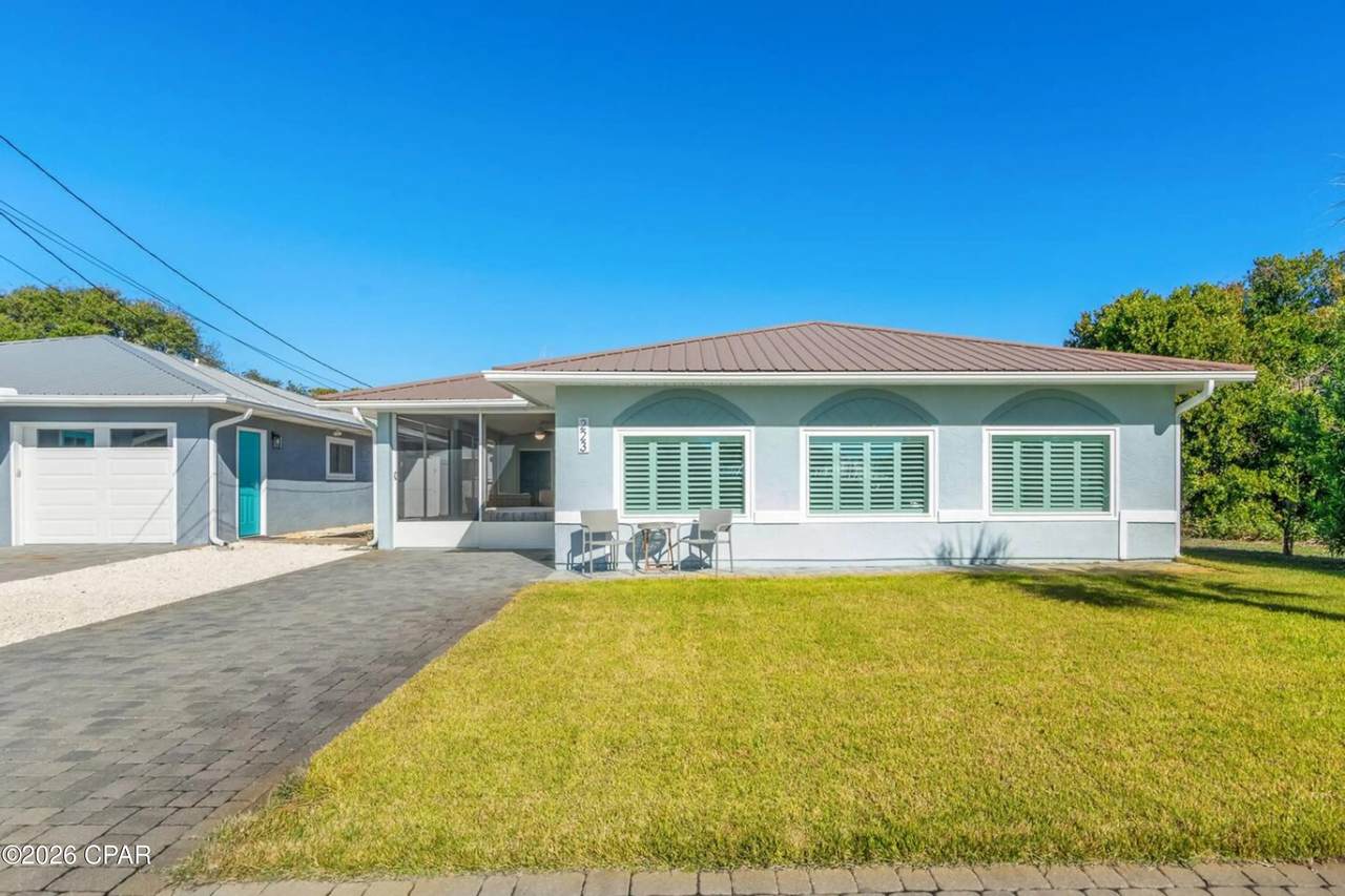 223 Le Grand Drive - Photo 1