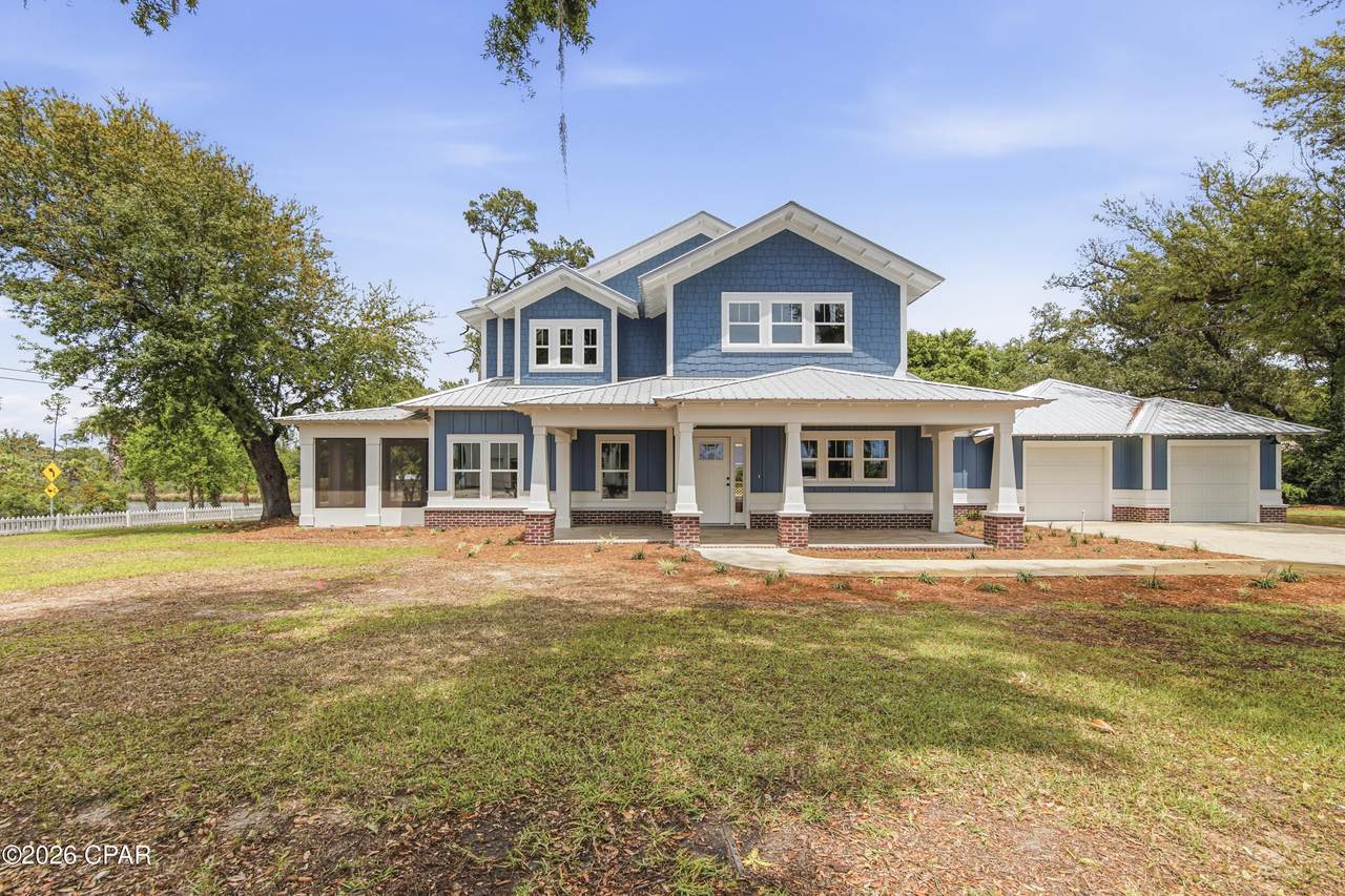 716 Caroline Boulevard - Photo 1