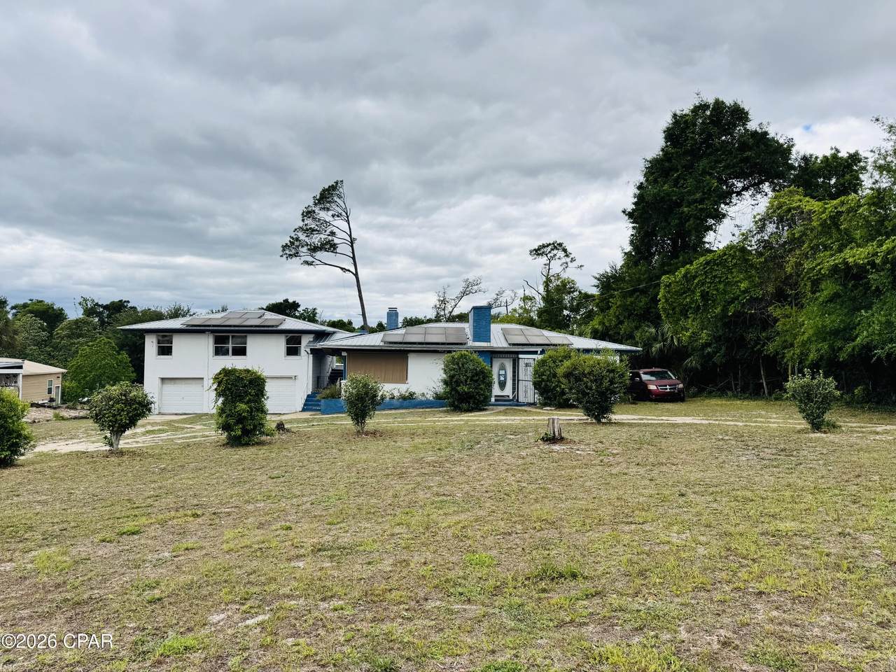 911 Cypress Avenue - Photo 1
