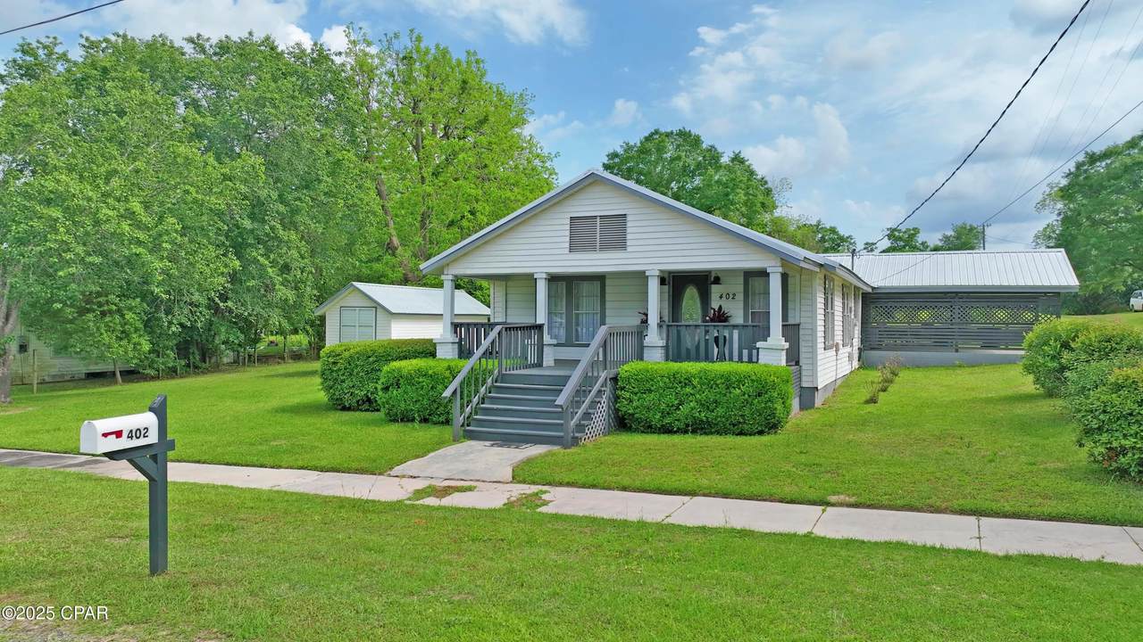 402 Pennsylvania Avenue - Photo 1