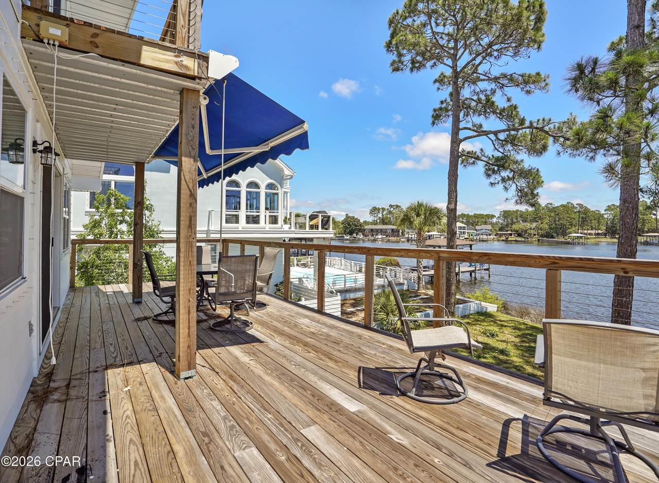 6722 Lagoon Drive - Photo 1