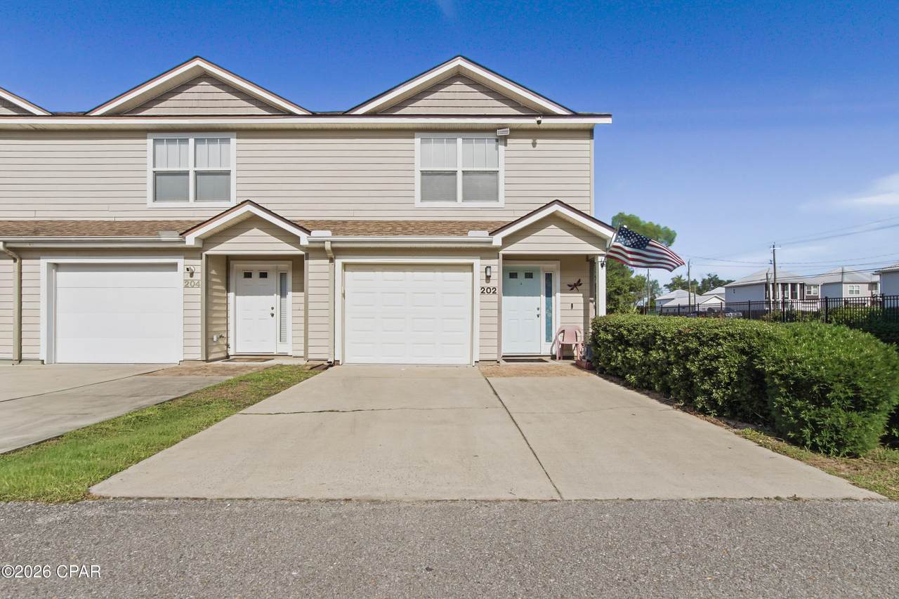 202 Callaway Chase Lane - Photo 1
