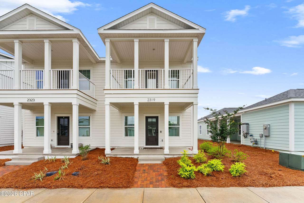 2319 Discovery Loop - Photo 1