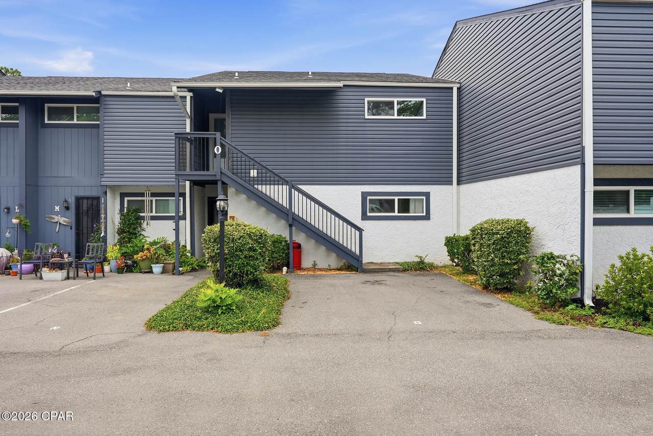 7125 Lagoon Drive - Photo 1