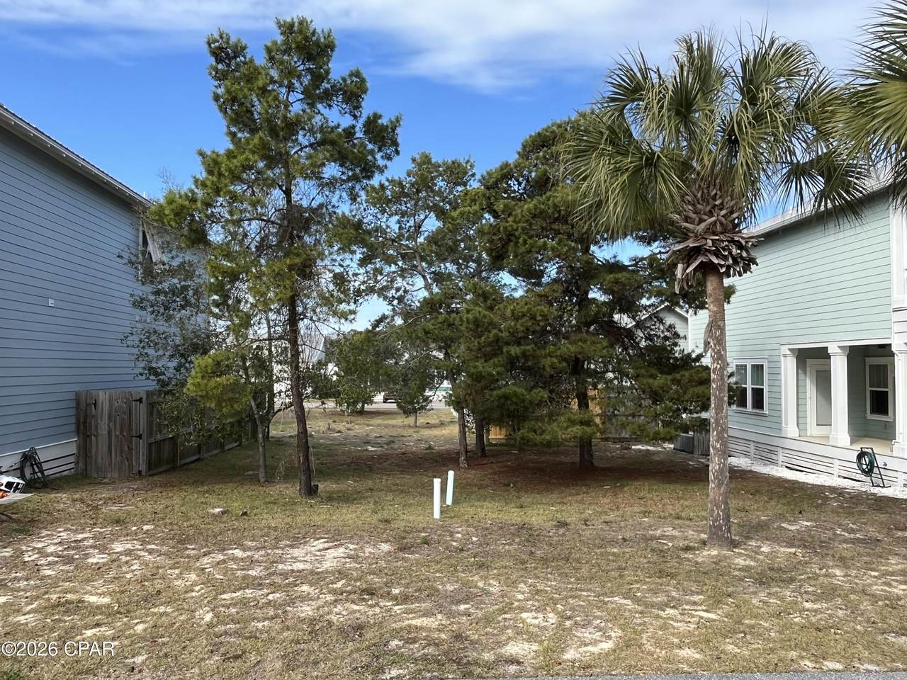 470 Paradise Boulevard - Photo 1