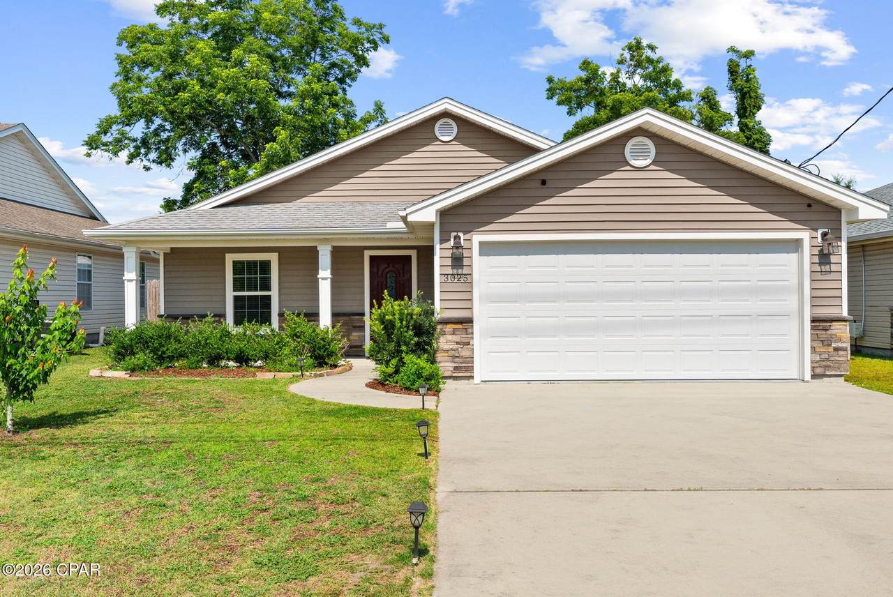 3025 Sarasota Avenue - Photo 1
