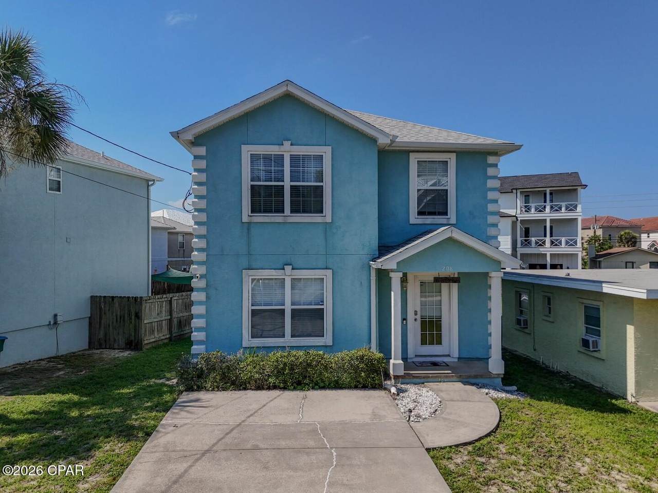 208 Le Grand Drive - Photo 1