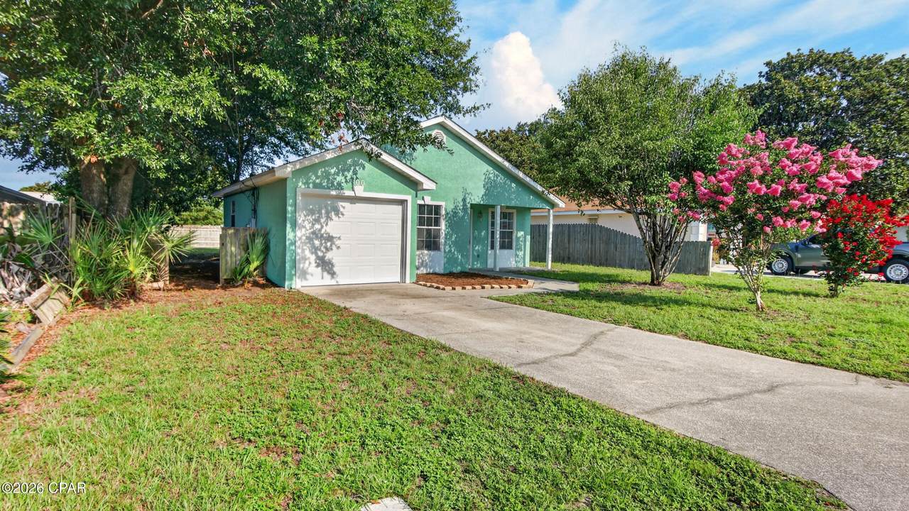300 Azalea Street - Photo 1
