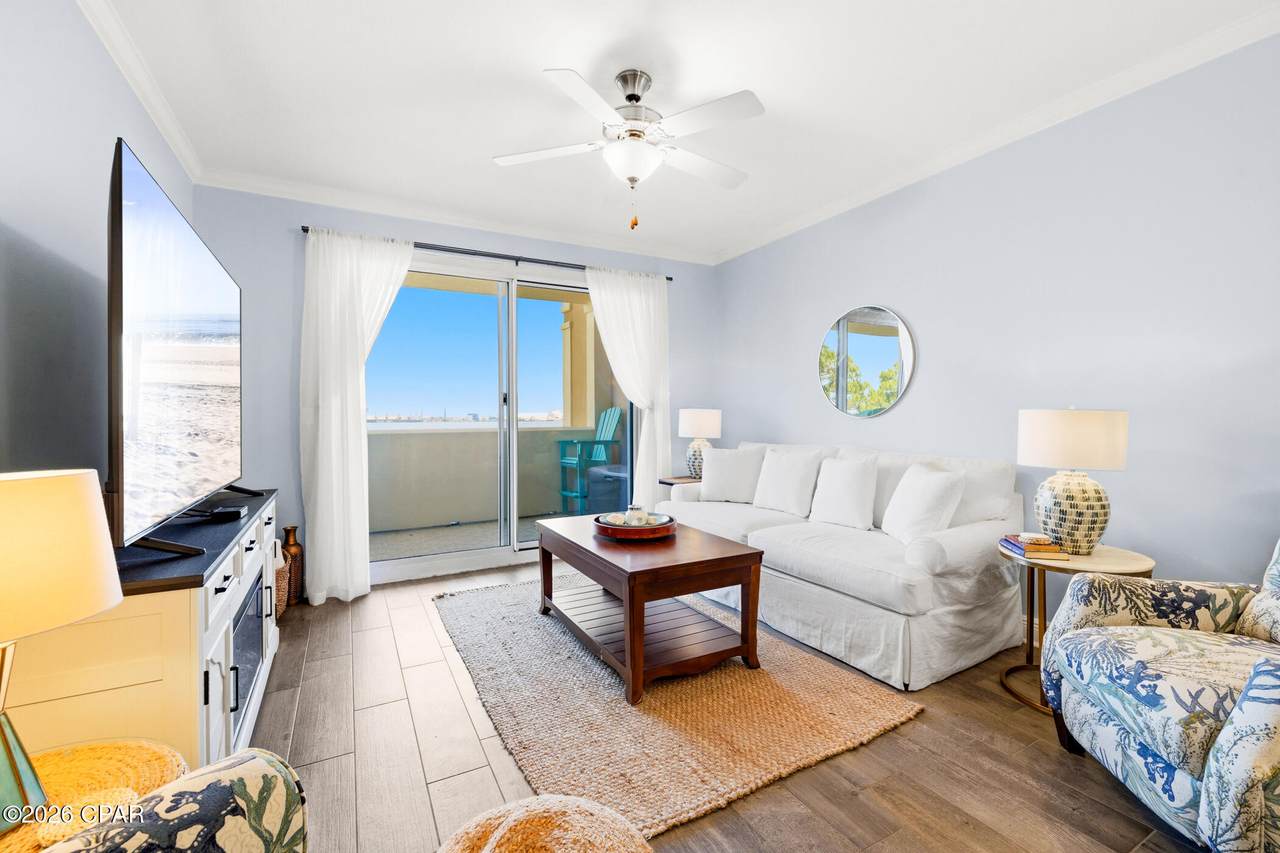 2400 Grandiflora Boulevard - Photo 1