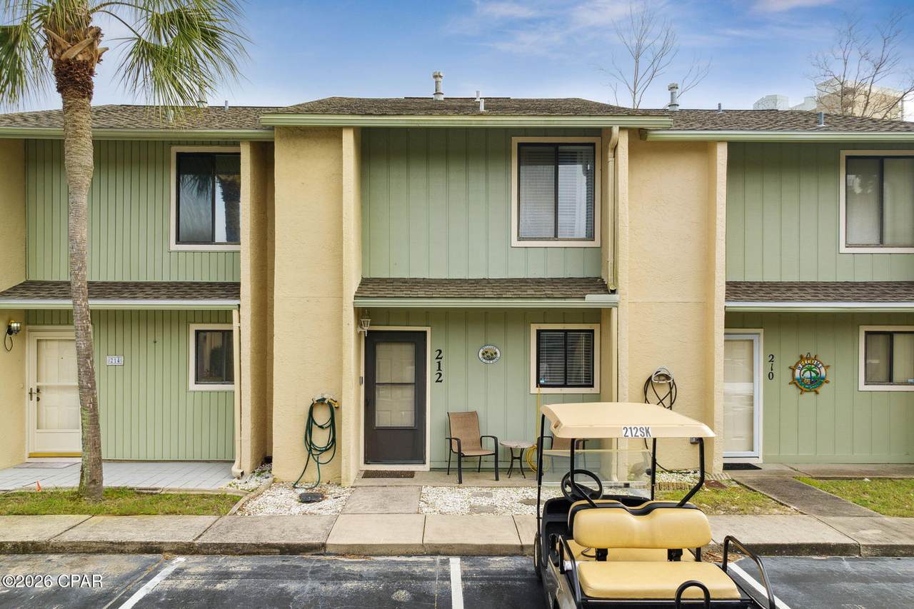 212 Saint Katherine Boulevard - Photo 1