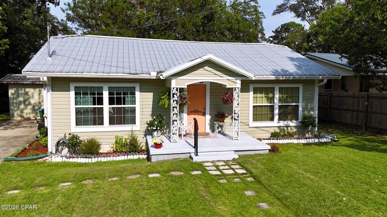 608 Hamlin Street - Photo 1