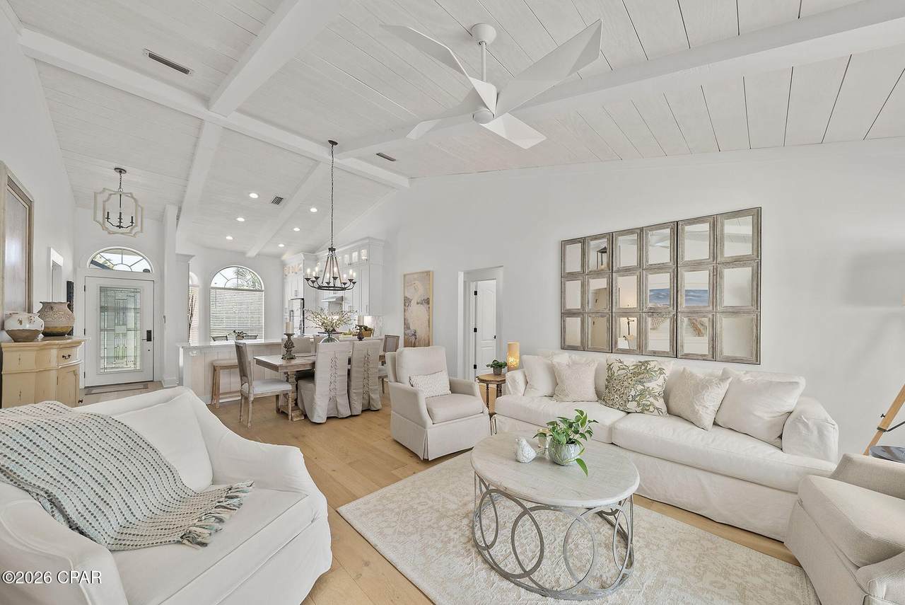 100 Bonaire Drive - Photo 1