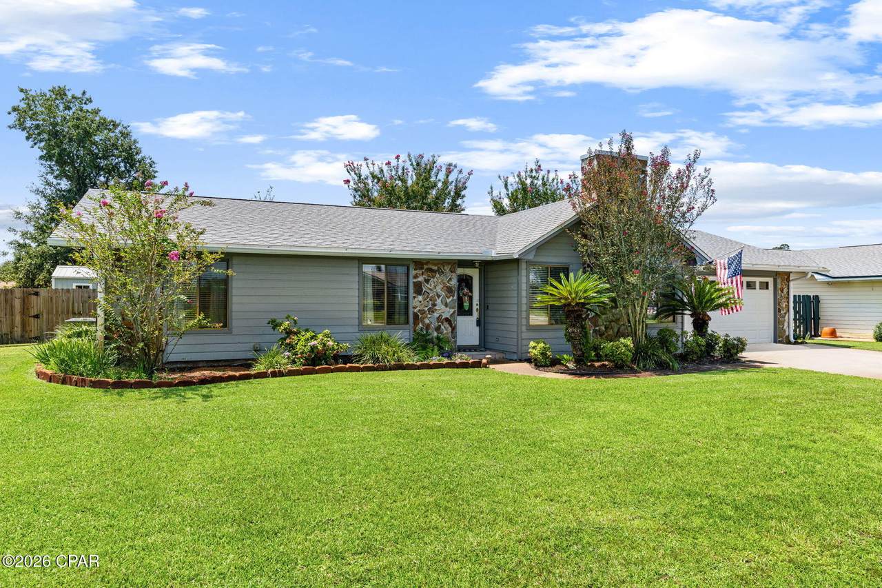 343 Bell Circle - Photo 1