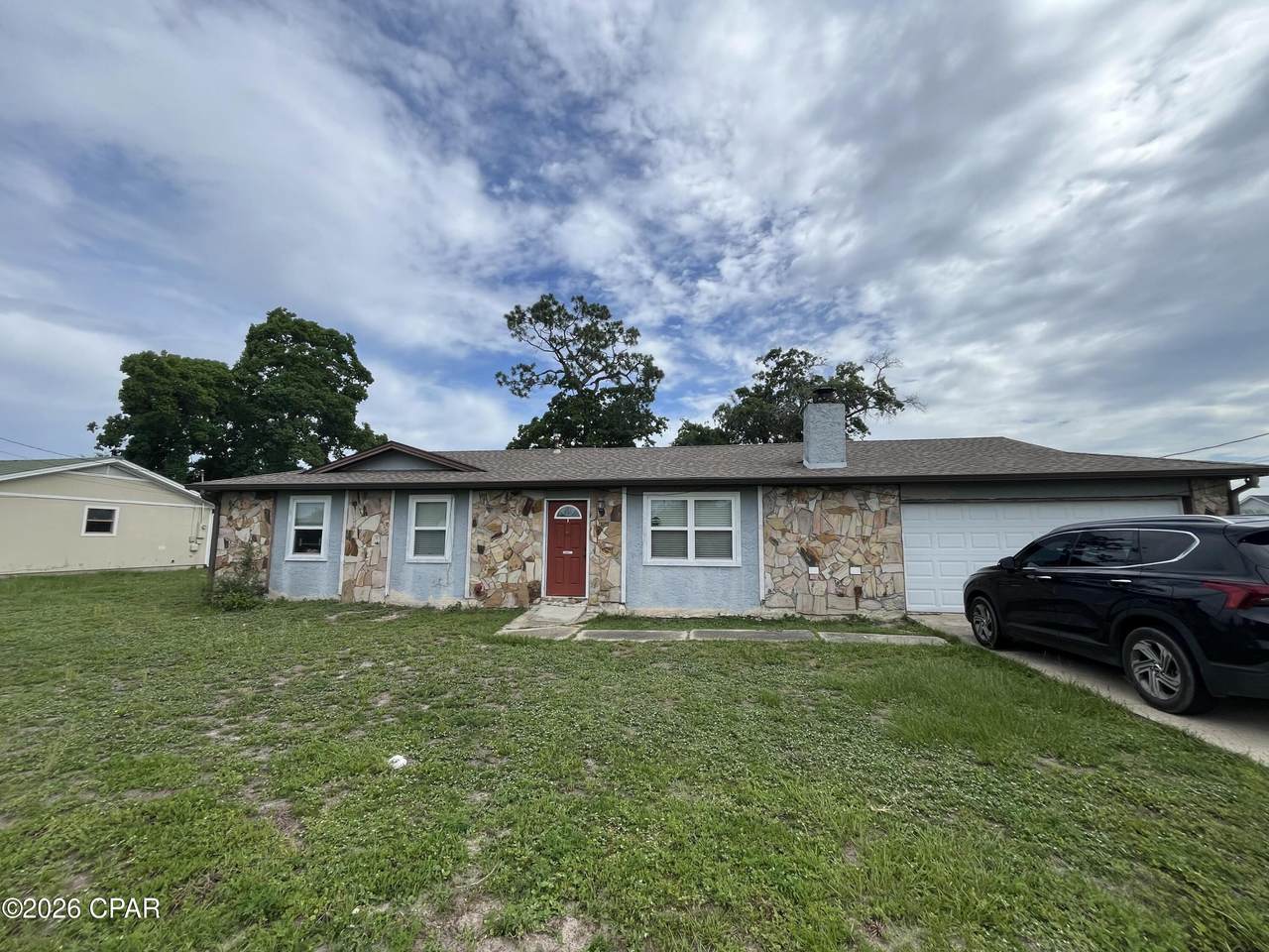 804 Venetian Way - Photo 1