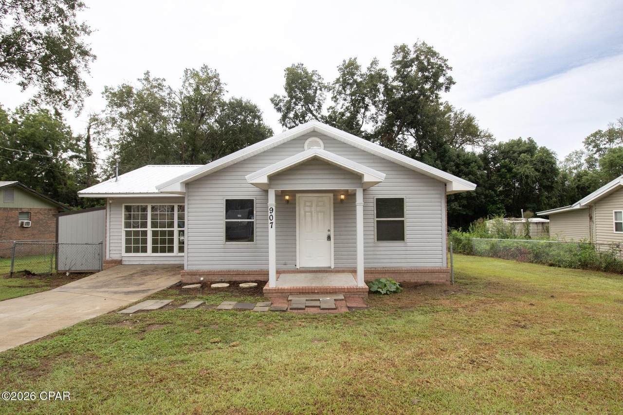 907 Banfill Avenue - Photo 1