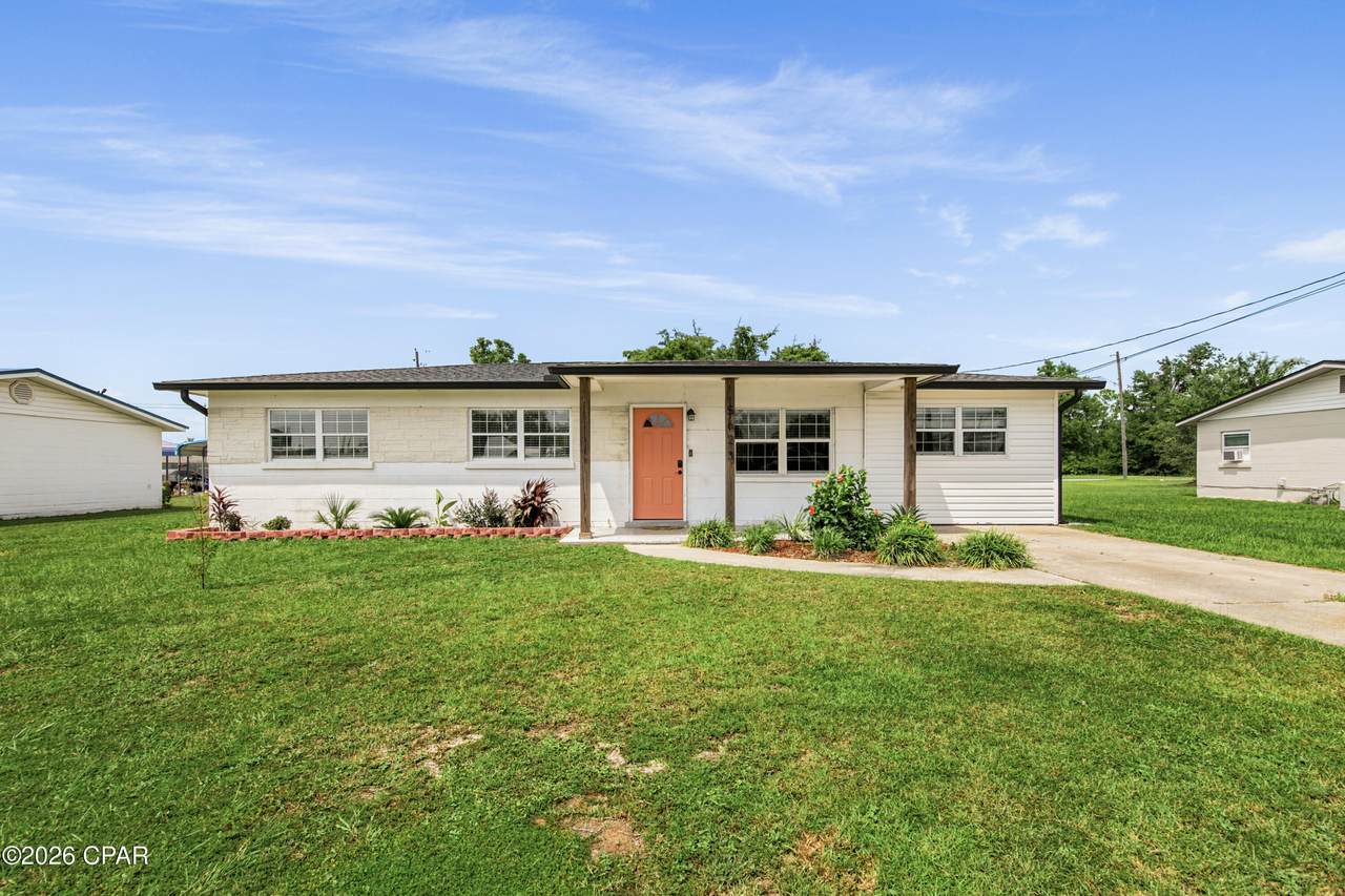 5623 Katherine Street - Photo 1