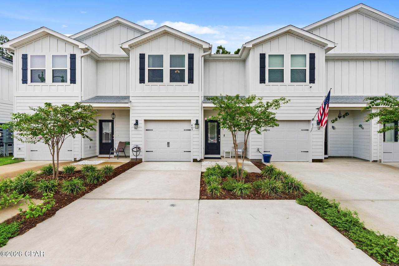 467 Melrose Way - Photo 1