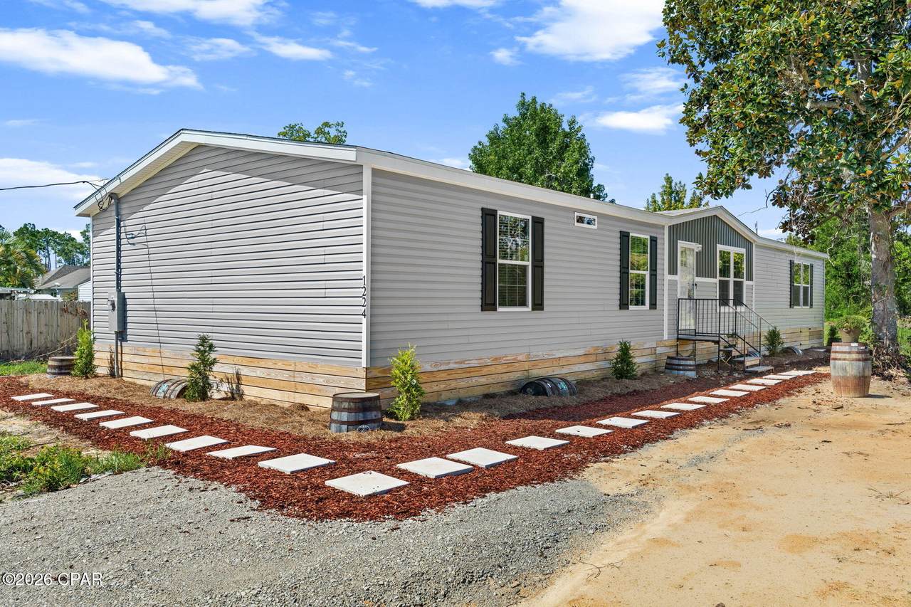 1224 Berthe Avenue - Photo 1