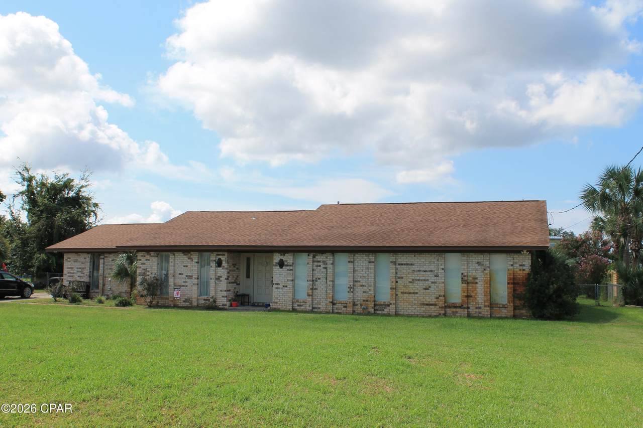 4639 Baywood Drive - Photo 1