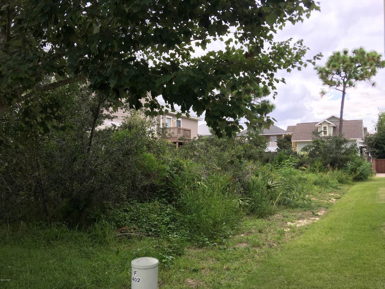404 Geneva Avenue - Photo 1