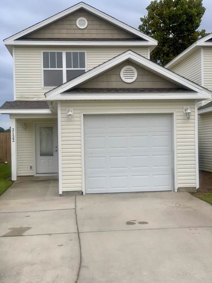 2122 Sterling Cove Boulevard - Photo 1