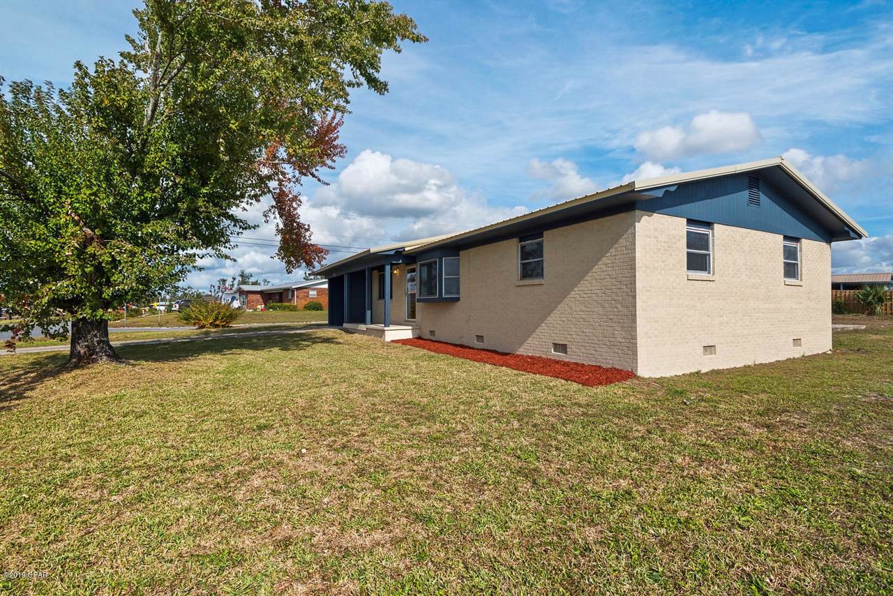 120 Arlington Drive - Photo 1