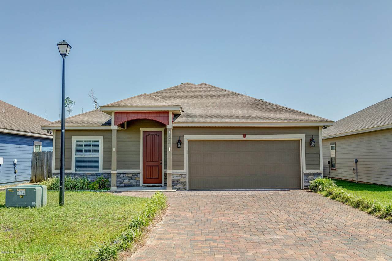 1420 Graham Lane - Photo 1