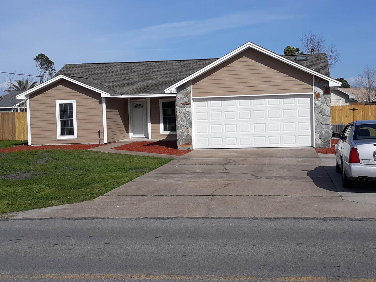 1321 Berthe Avenue - Photo 1