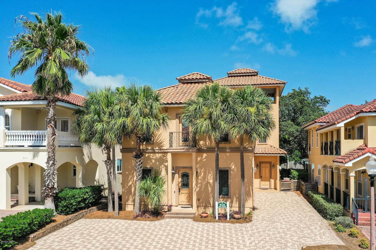 315 La Valencia Circle - Photo 1