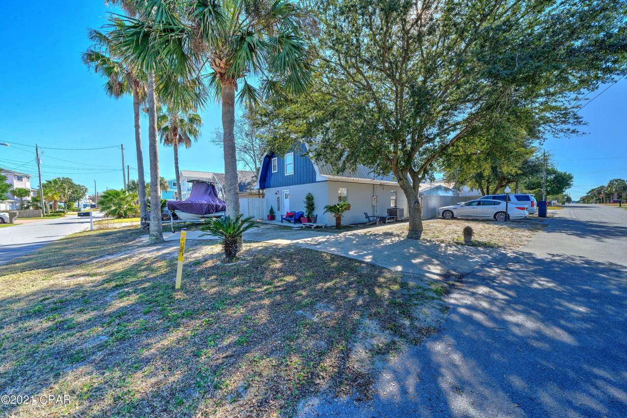 14109 Pelican Avenue - Photo 1