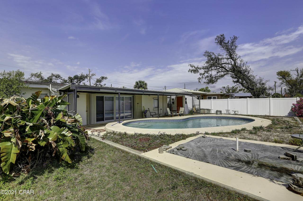 200 Bonita Avenue - Photo 1