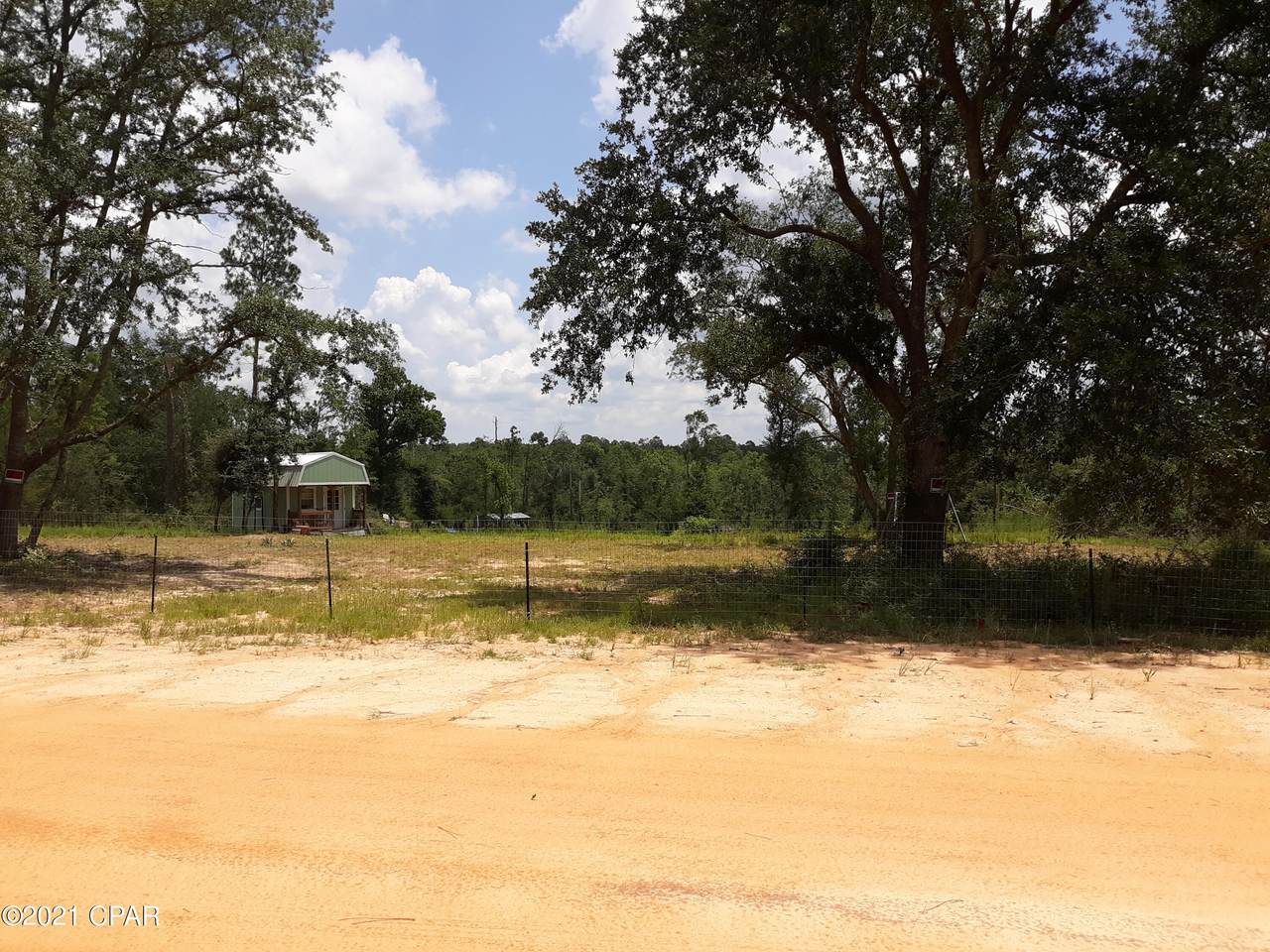 622 Broom Avenue - Photo 1