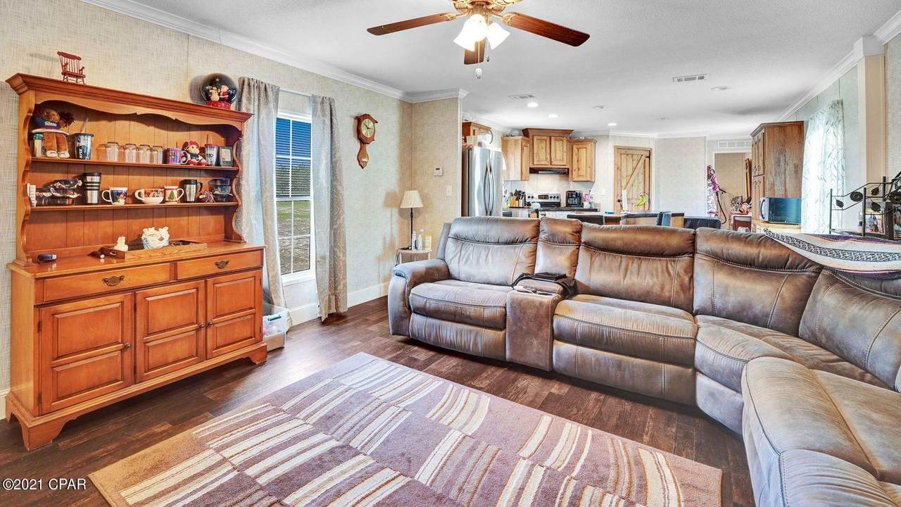 1920 Kingslee Drive - Photo 1