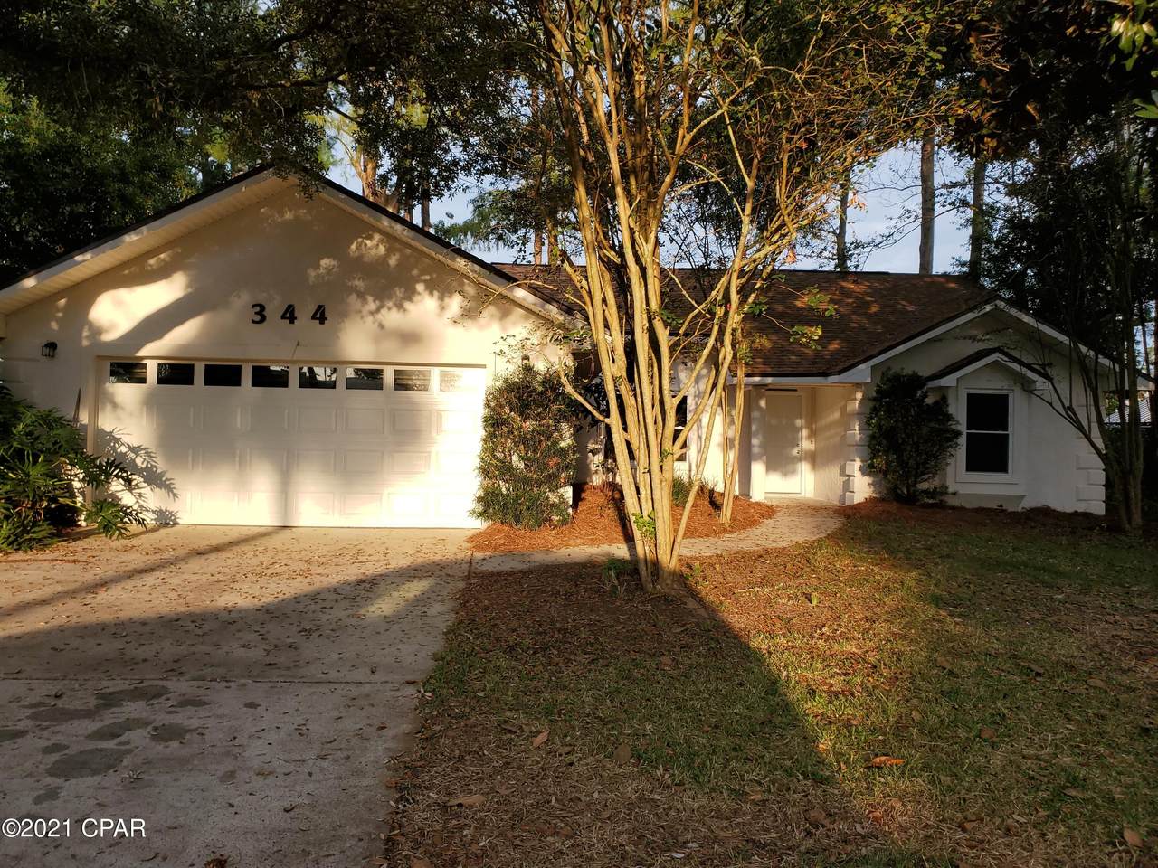 344 Greenwood Circle - Photo 1