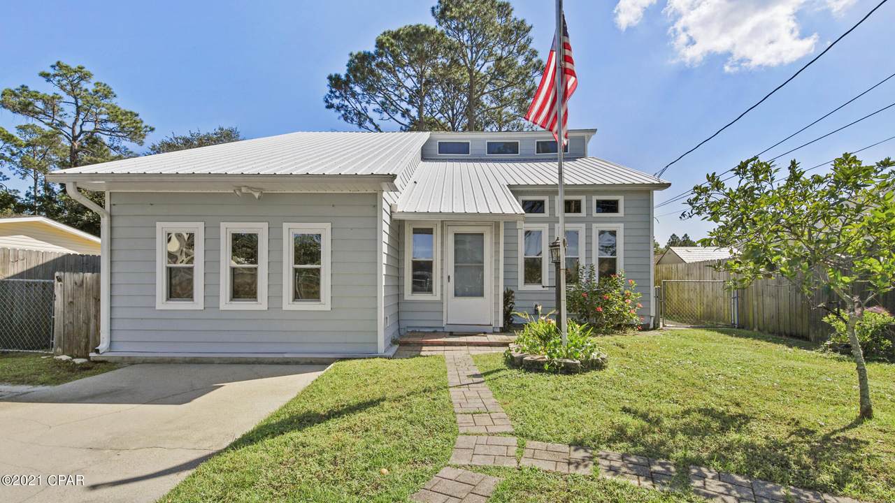 504 Burnham Avenue - Photo 1