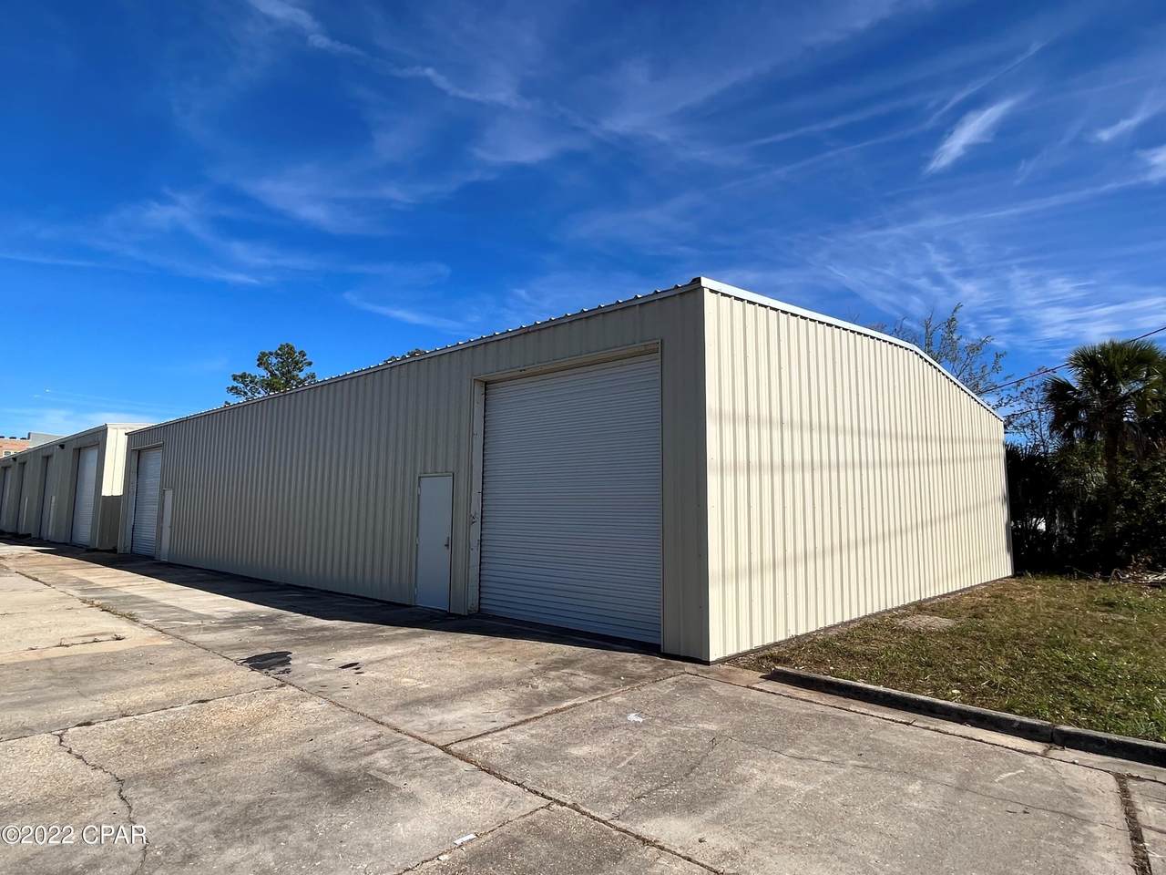 1121 Saint Andrews Boulevard - Photo 1
