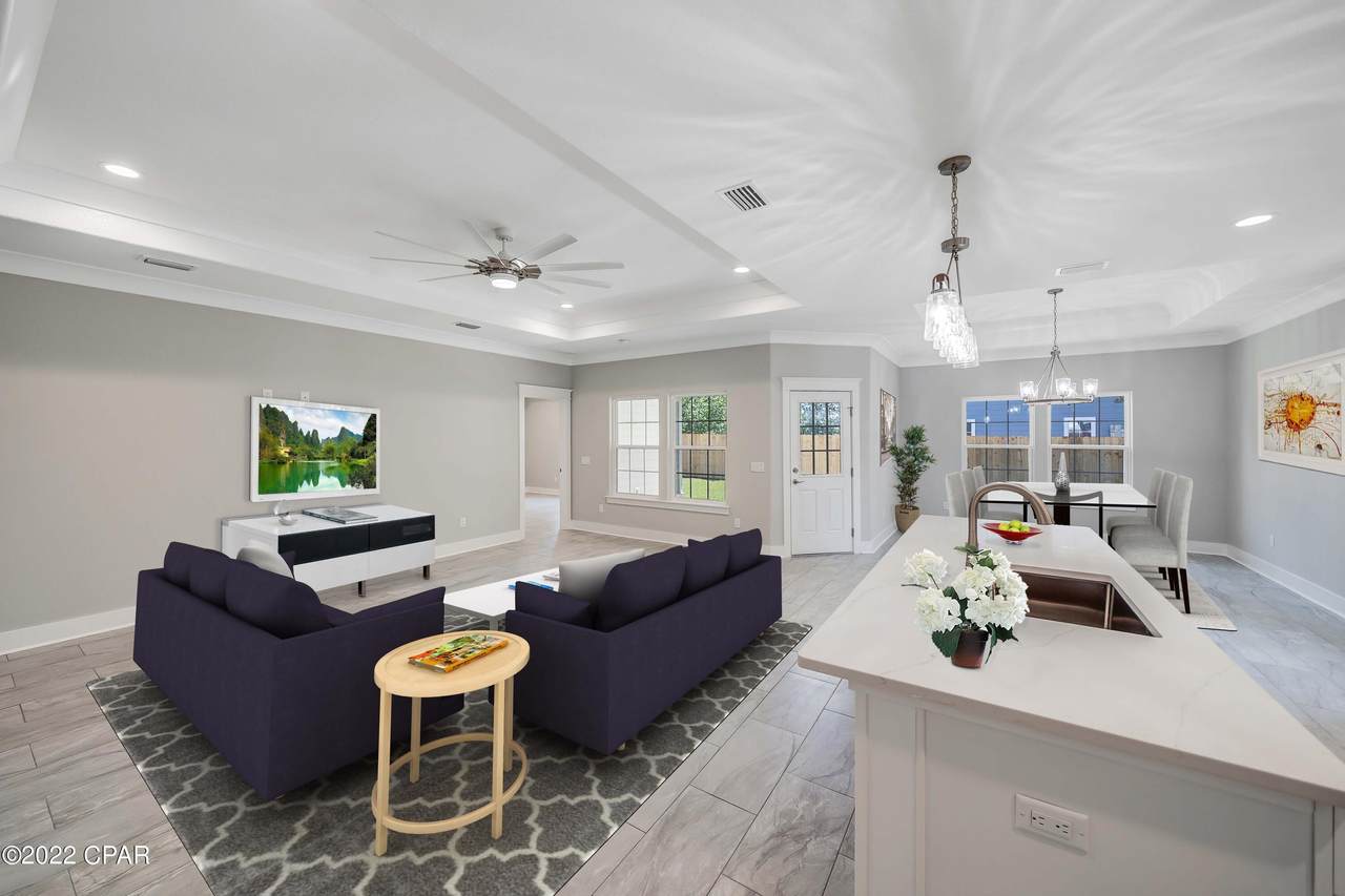22502 Lakeview Drive - Photo 1