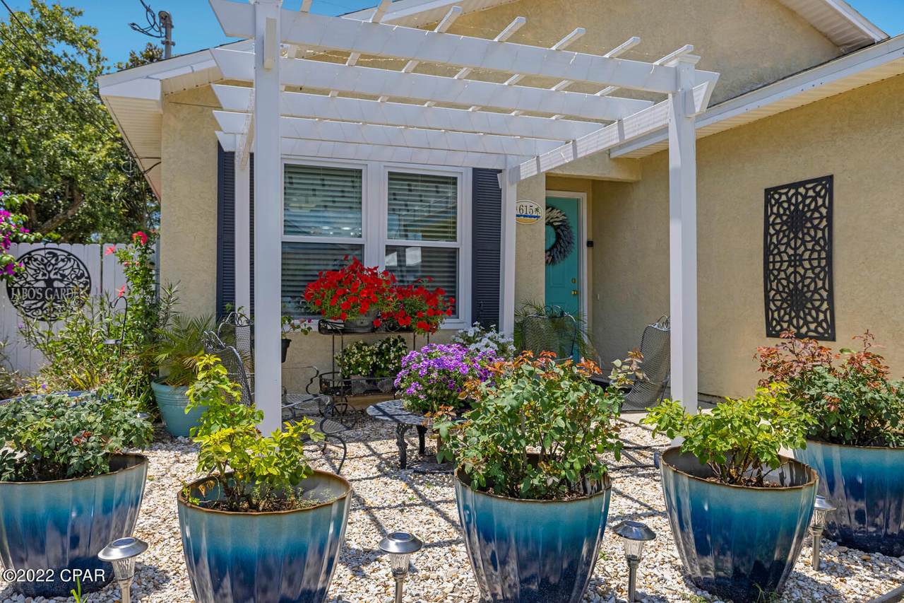 615 Pinetree Drive - Photo 1