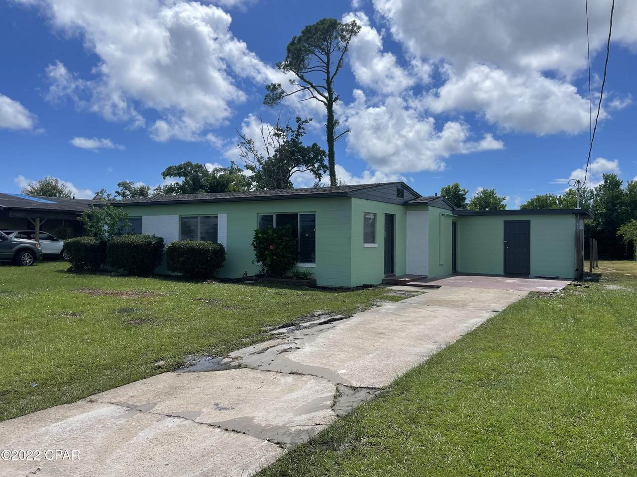 1911 Clay Avenue - Photo 1