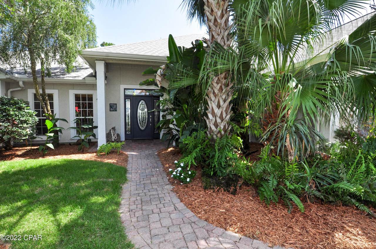 118 Royal Palm Boulevard - Photo 1