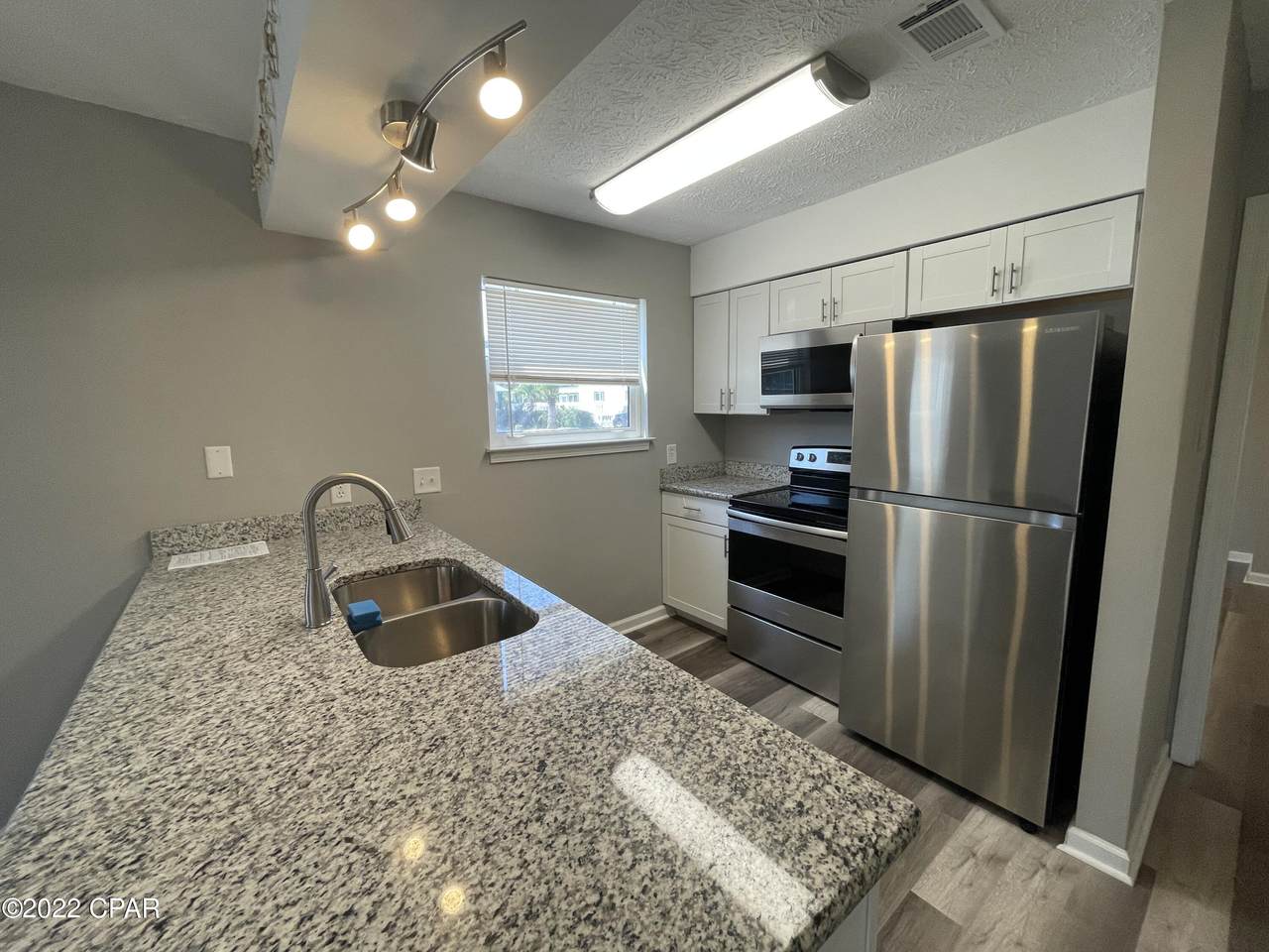 7813 Lagoon Drive - Photo 1