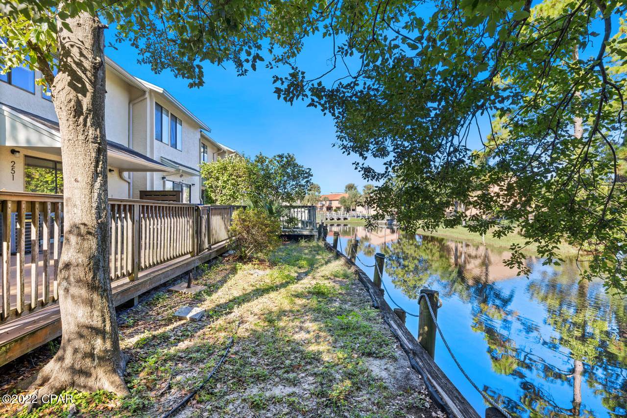 251 Saint Katherine Boulevard - Photo 1